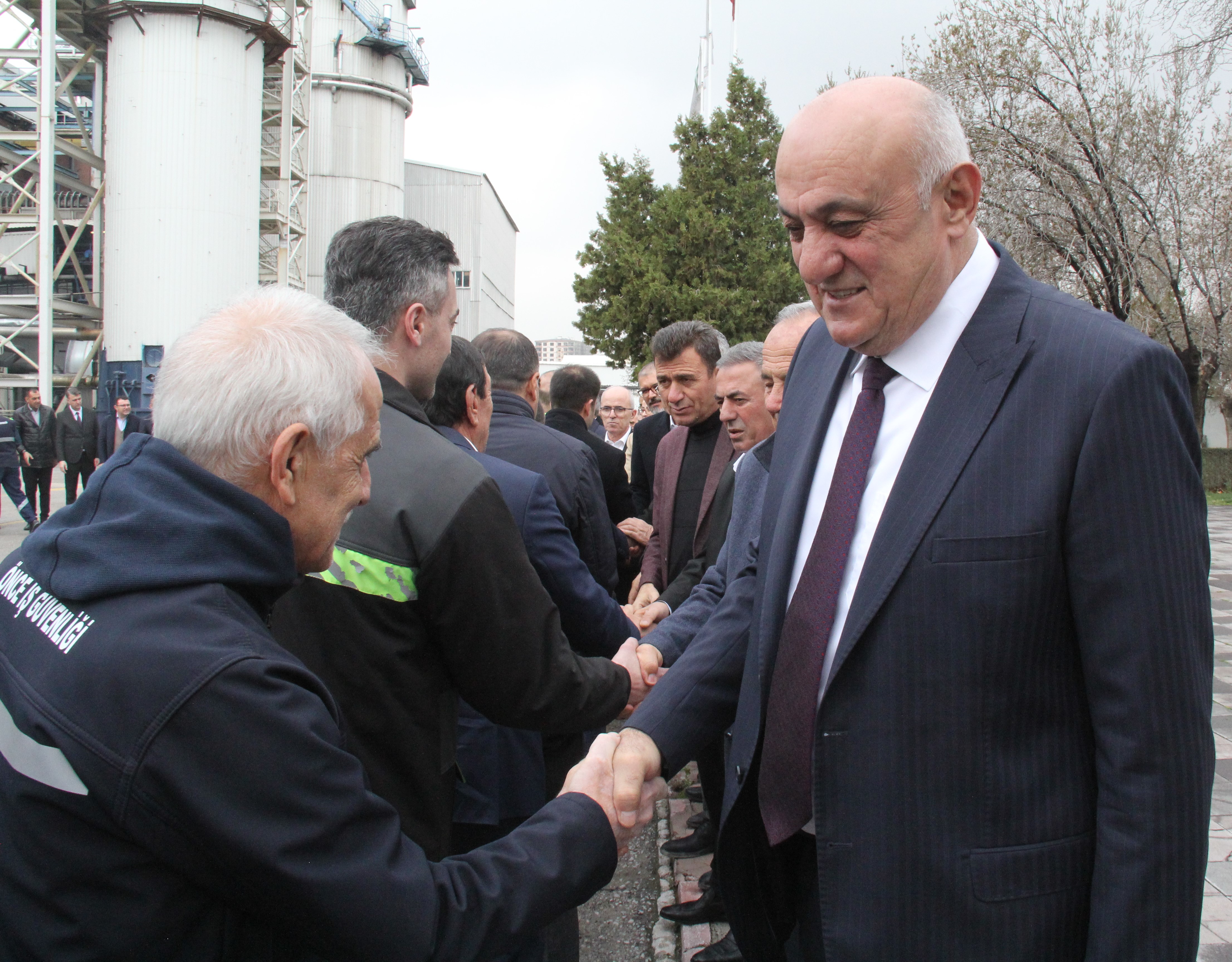 BAŞKAN ERKOYUNCU ÇALIŞANLARLA BAYRAMLAŞTI