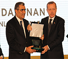 Pankobirlik Genel Başkanı Recep Konuk’a Ödülü Başbakan Recep Tayyip Erdoğan Verdi